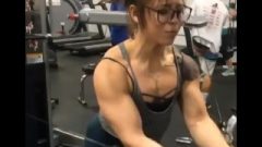 Muscle Girl Pumping Chest 04