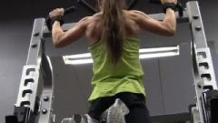 Scandinavian Muscle Girl Pumping Biceps