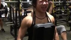 Delicious Chinese FBB Destroying Her Shoulders