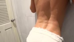 WORKOUT TURNS TO A HARD FUCK IN THE GYM’S SHOWER – AMATEUR