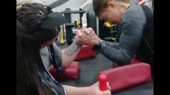Muscle Whores Armwrestling !