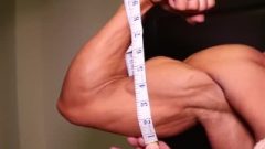 Chick Bodybuilder With Peaked Biceps