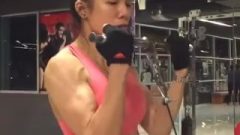 Thai Fbb Cougar Pumping Up Her Biceps 9