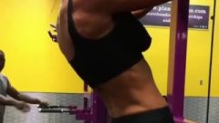Tanned Mature Female Does Pull Ups