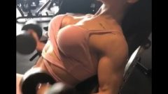 Viet Female Body Builder Pumping Up The Biceps Veins 2