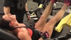 Muscled Female Body Builder Leg Press Last Exhausting Reps Screams Loop